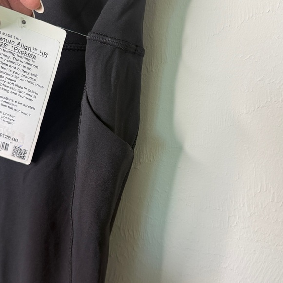Lululemon Align High Rise Pant 28” with pockets - Picture 5 of 5